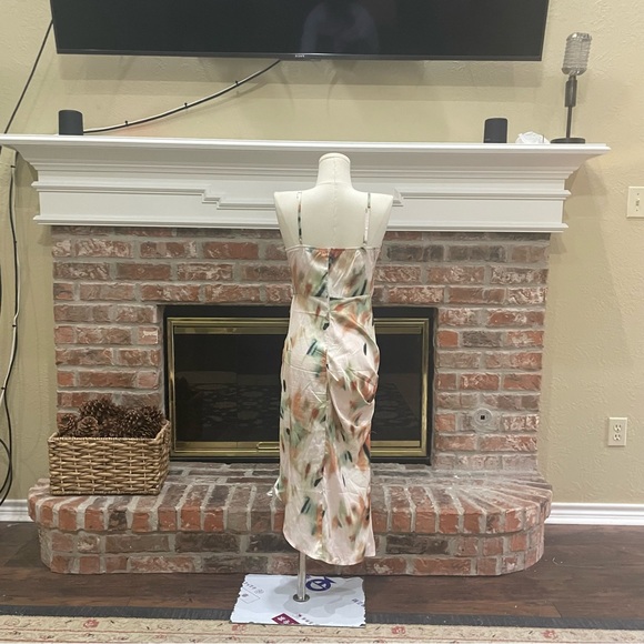 Green & orange abstract patterned satin dress / XS / Excellent condition - Picture 10 of 13